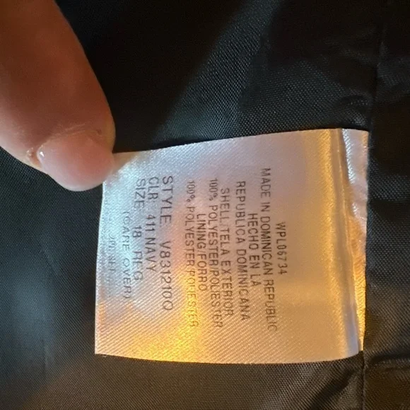 Boys Van Heusen Suit, New without Tags, Navy Blue 🔵 Size 18 - Picture 4 of 6